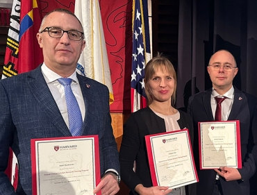 Badacze z UMP kończą prestiżowy program CSRT Harvard Medical School